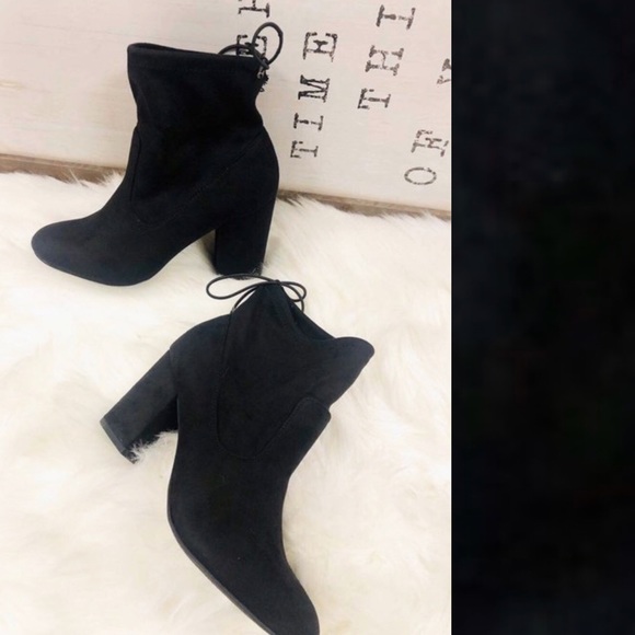 ‼️PRICE IS FIRM‼️Black suede ankle boots - Picture 5 of 6
